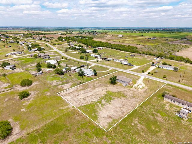 407 High Ridge Drive, Seguin, TX 78155