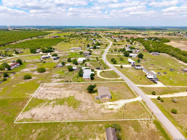 407 High Ridge Drive, Seguin, TX 78155