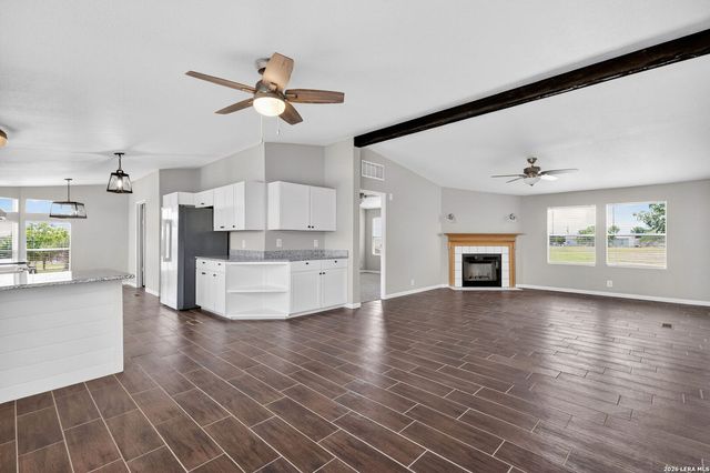407 High Ridge Drive, Seguin, TX 78155