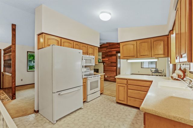 2304 S Bannen Rd, Veradale, WA 99037