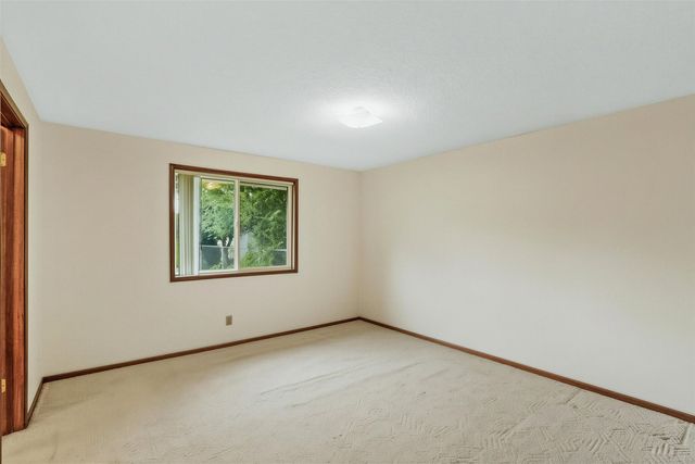 2304 S Bannen Rd, Veradale, WA 99037