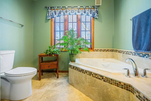 N7079 Pine Lane, Holmen, WI 54636