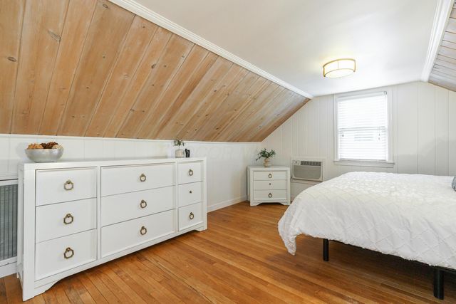 221 Deland Avenue, Columbus, OH 43214