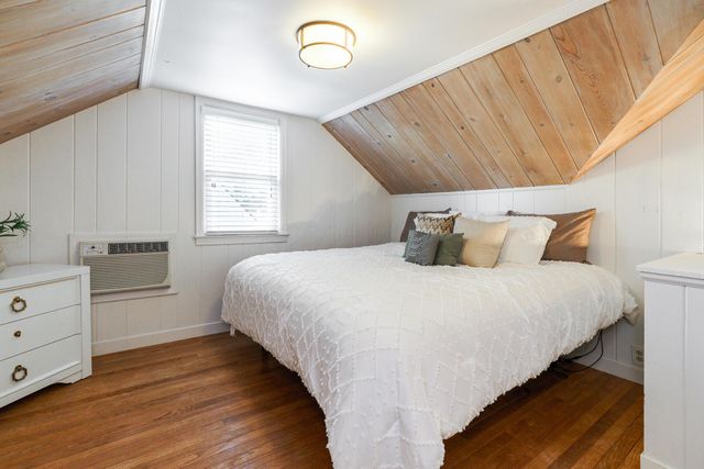 221 Deland Avenue, Columbus, OH 43214