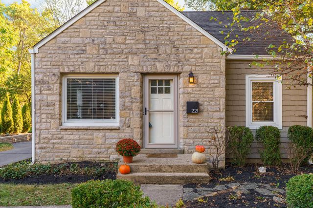 221 Deland Avenue, Columbus, OH 43214