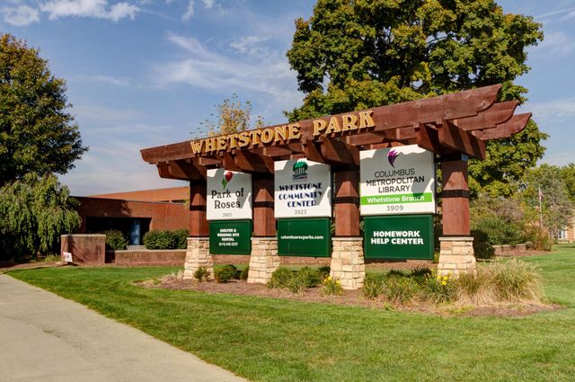 221 Deland Avenue, Columbus, OH 43214