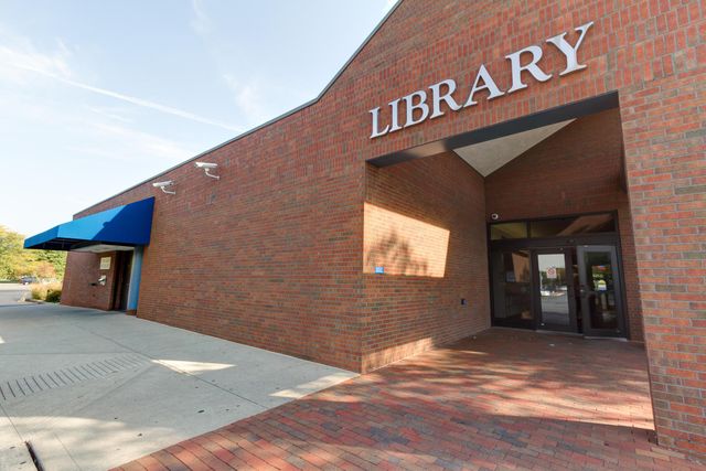 221 Deland Avenue, Columbus, OH 43214