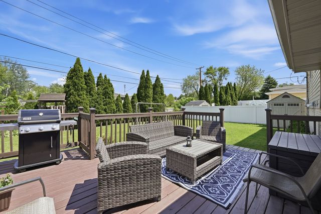 8549 Blue Ridge Avenue, Hickory Hills, IL 60457
