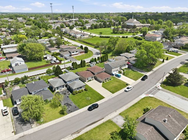 8549 Blue Ridge Avenue, Hickory Hills, IL 60457