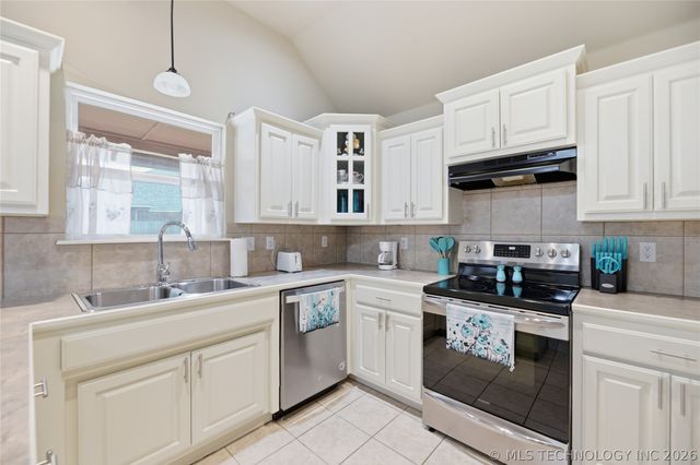 14609 S Oak Court, Glenpool, OK 74033