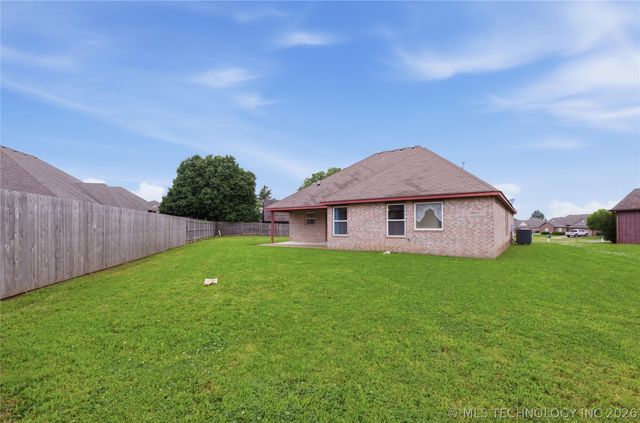 14609 S Oak Court, Glenpool, OK 74033
