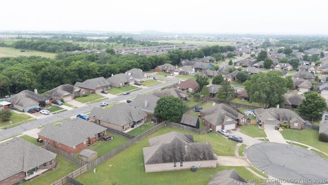 14609 S Oak Court, Glenpool, OK 74033