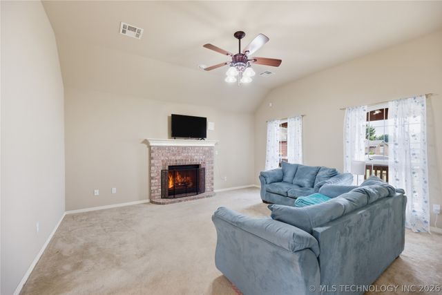 14609 S Oak Court, Glenpool, OK 74033