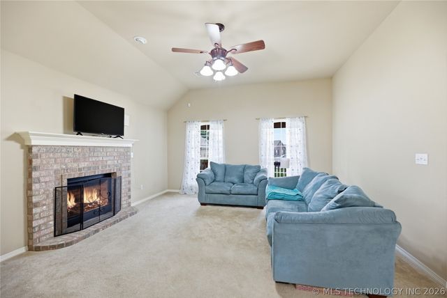 14609 S Oak Court, Glenpool, OK 74033