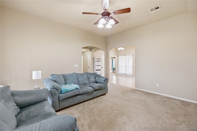 14609 S Oak Court, Glenpool, OK 74033