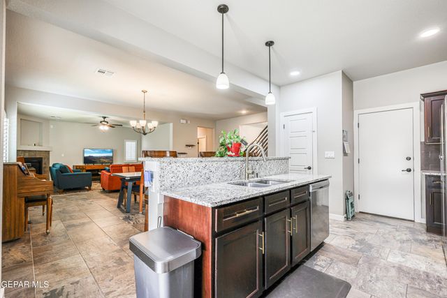 7821 ENCHANTED RIDGE Drive, El Paso, TX 79911