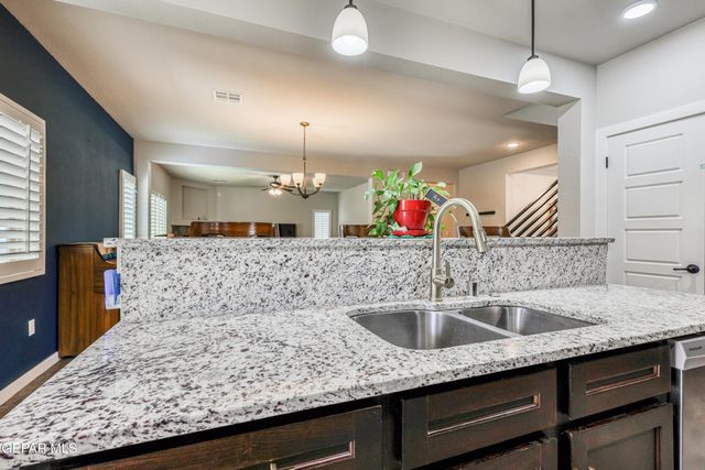 7821 ENCHANTED RIDGE Drive, El Paso, TX 79911