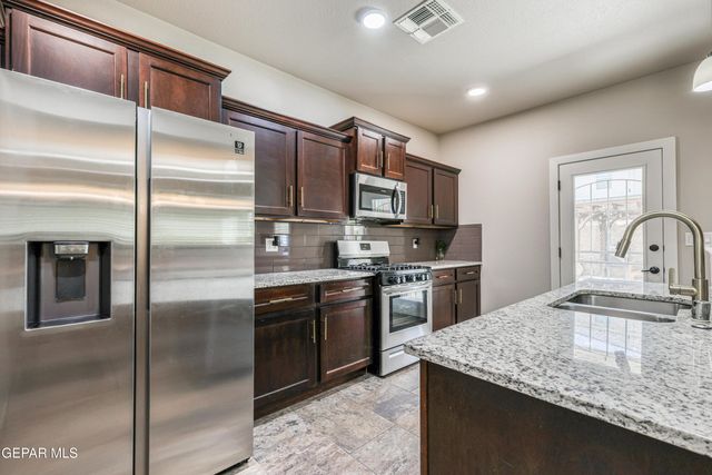 7821 ENCHANTED RIDGE Drive, El Paso, TX 79911