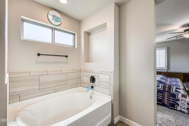 7821 ENCHANTED RIDGE Drive, El Paso, TX 79911