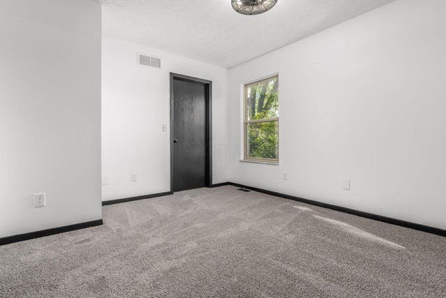 3499 Lindstrom Drive, Columbus, OH 43228