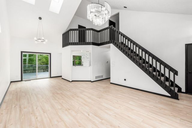 3499 Lindstrom Drive, Columbus, OH 43228