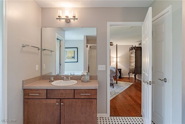 346 Waterside Drive, Avon Lake, OH 44012