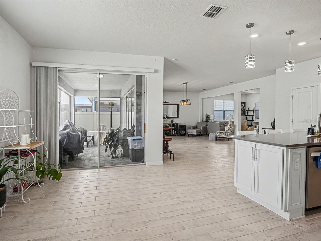 Image 12 of property listing at 1457 GRAND PALM DRIVE, Orlando, FL 32828