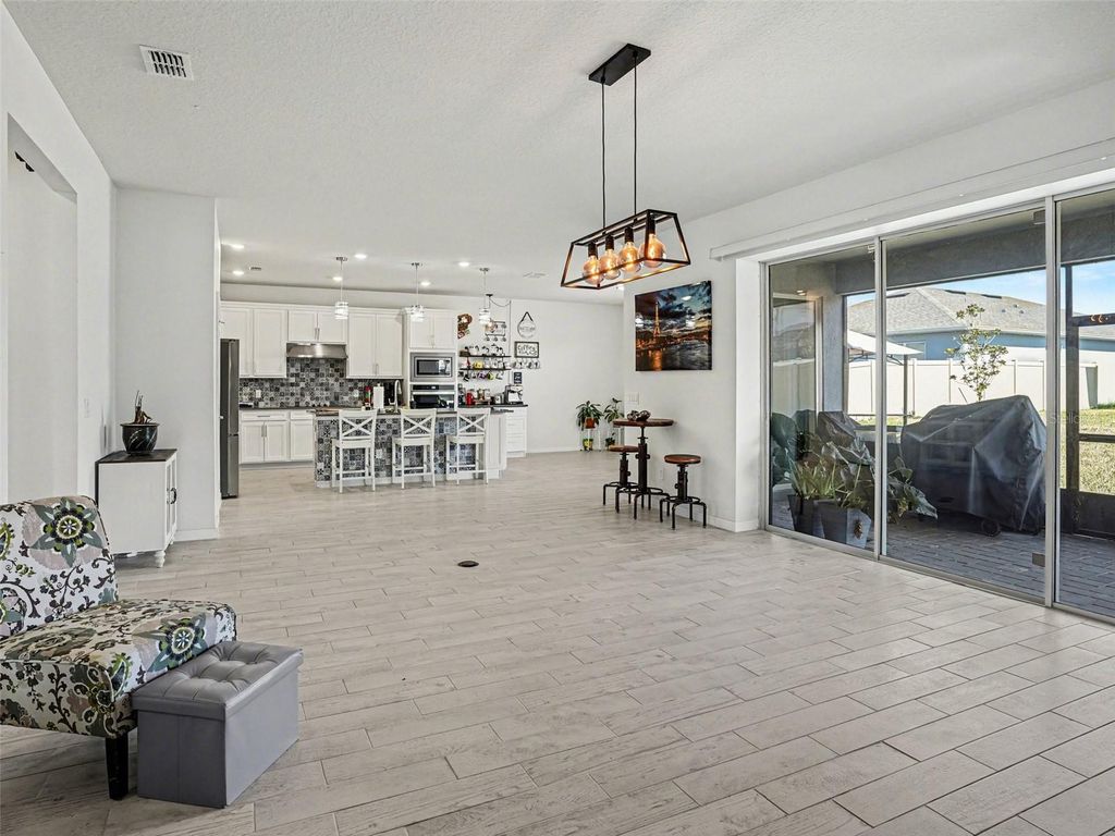 Image 9 of property listing at 1457 GRAND PALM DRIVE, Orlando, FL 32828