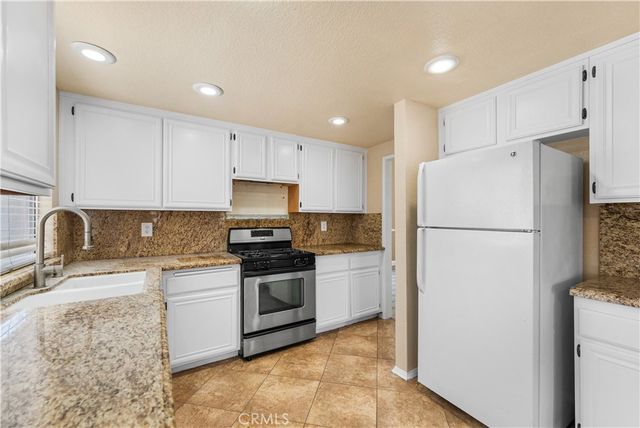 43652 Andale, Lancaster, CA 93535