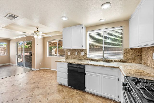43652 Andale, Lancaster, CA 93535