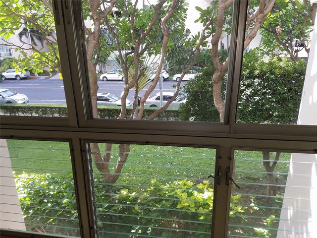 500 University Avenue 134, Honolulu, HI 96826