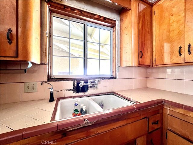5459 Cambridge, Montclair, CA 91763