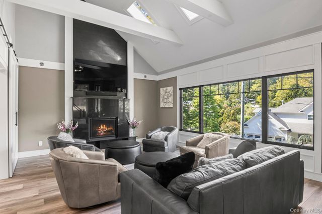 131 Fleets Cove Road, Huntington, NY 11743