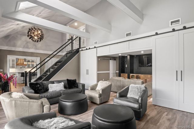 131 Fleets Cove Road, Huntington, NY 11743