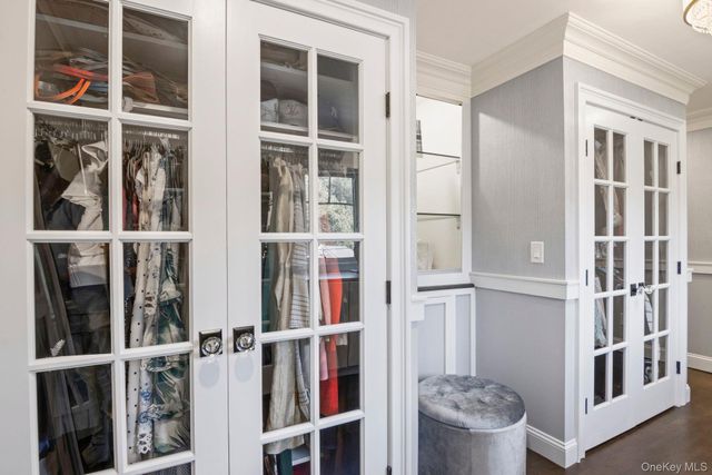 131 Fleets Cove Road, Huntington, NY 11743