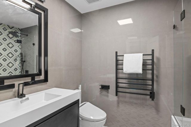 131 Fleets Cove Road, Huntington, NY 11743