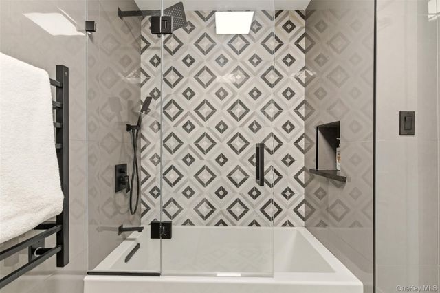 131 Fleets Cove Road, Huntington, NY 11743