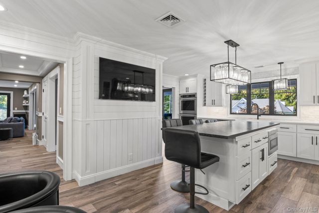 131 Fleets Cove Road, Huntington, NY 11743