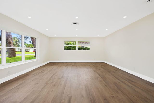 800 SW 4TH Street, Boca Raton, FL 33486