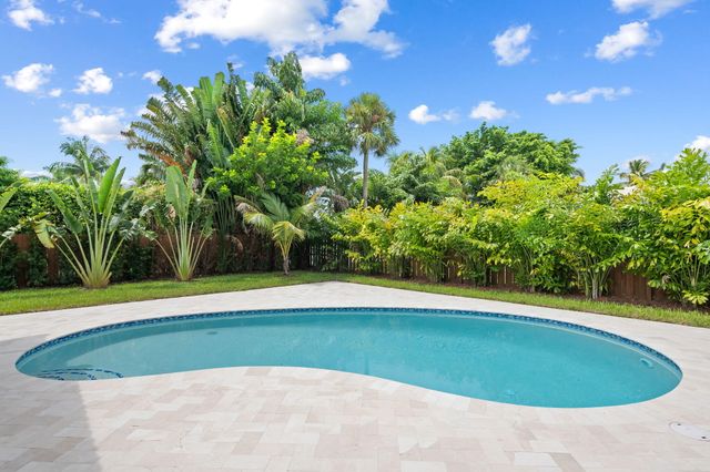800 SW 4TH Street, Boca Raton, FL 33486