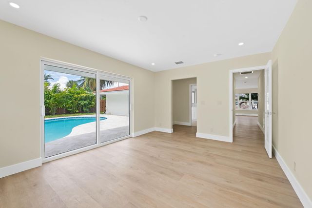 800 SW 4TH Street, Boca Raton, FL 33486