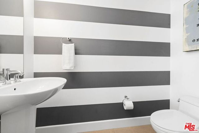 1250 N Harper Avenue 416, West Hollywood, CA 90046