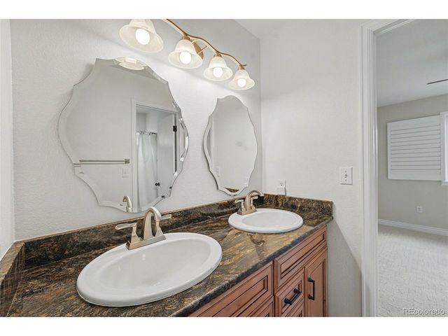 9845 Spring Hill St, Highlands Ranch, CO 80129