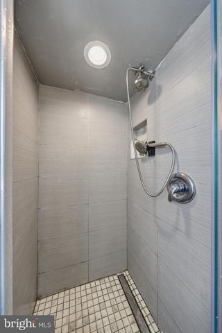 9406 PACIFIC AVE, Margate City, NJ 08402