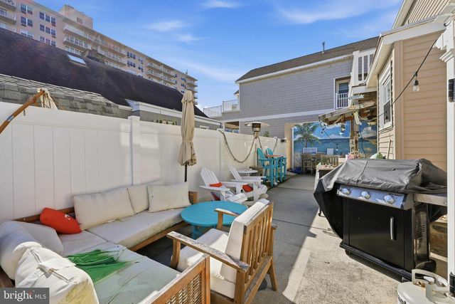 9406 PACIFIC AVE, Margate City, NJ 08402