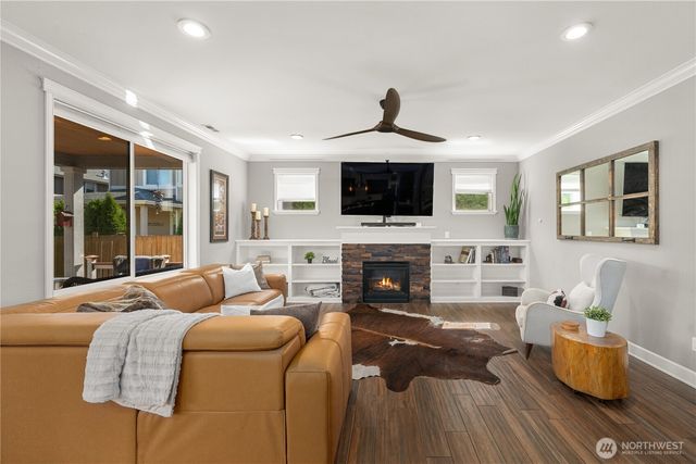 21219 SE 258th Place, Maple Valley, WA 98038