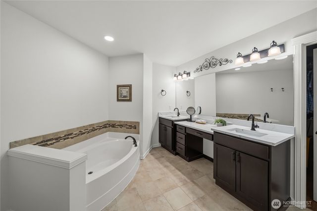 21219 SE 258th Place, Maple Valley, WA 98038