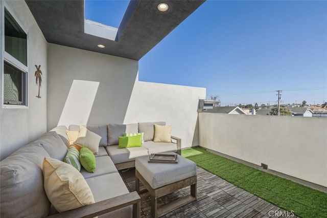 1729 Harriman Lane A, Redondo Beach, CA 90278