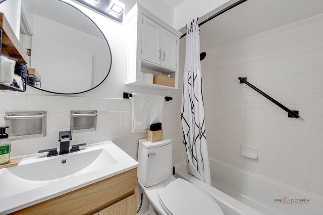 5506 LINCOLN Avenue A521, Morton Grove, IL 60053