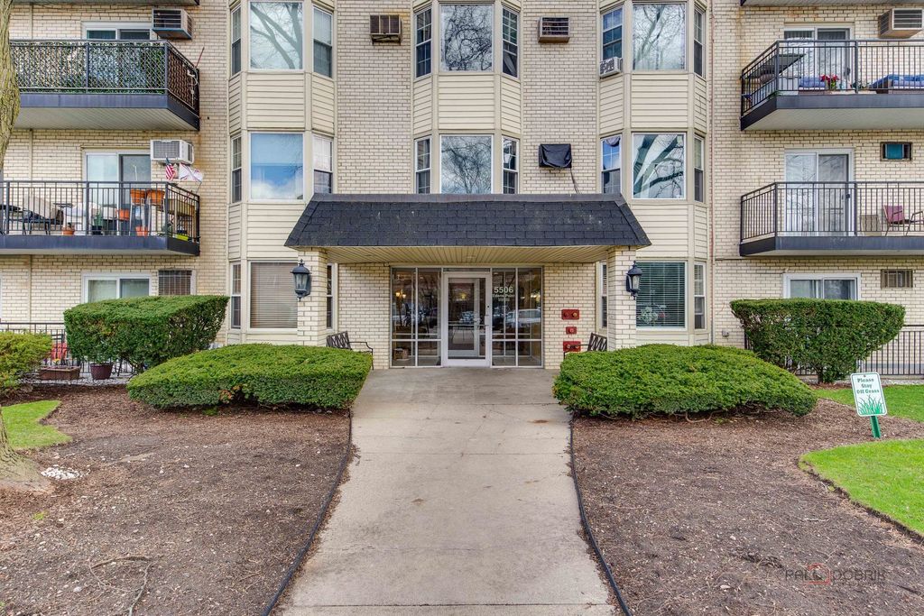 5506 LINCOLN Avenue A521, Morton Grove, IL 60053